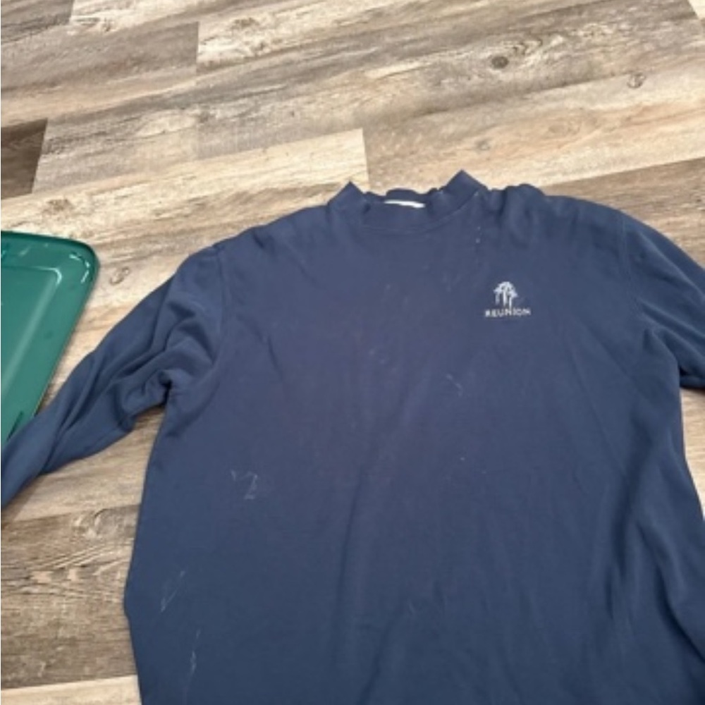 Men's Long-Sleeve Crewneck Shirt in Navy with Small Logo